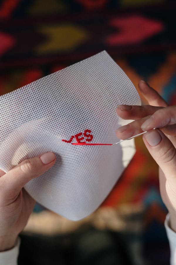 Broderie de vêtements en france : personnalisation et savoir-faire